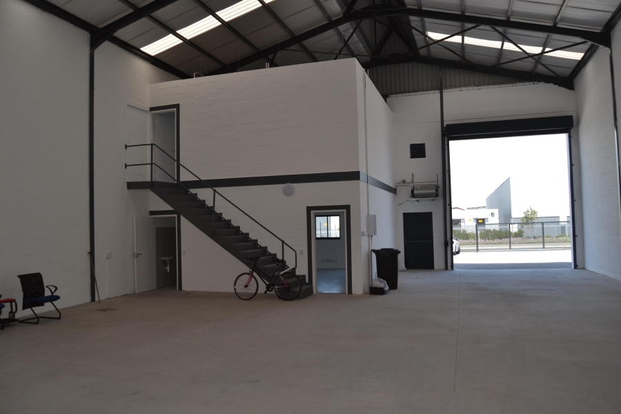 To Let commercial Property for Rent in Rivergate Western Cape